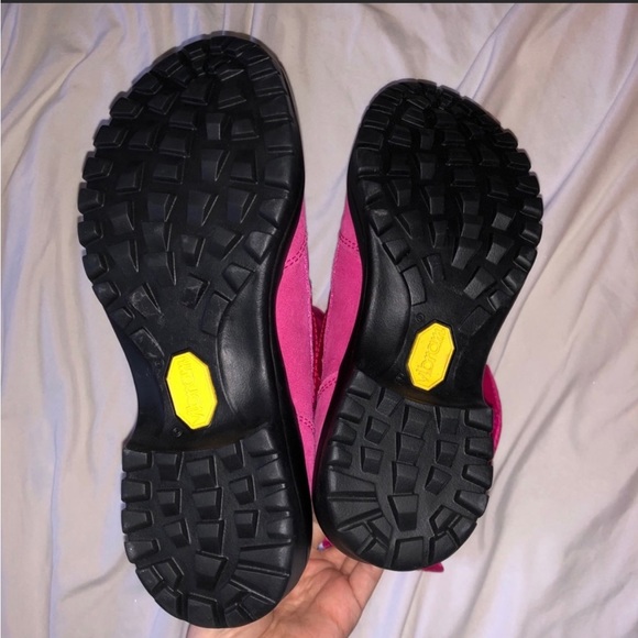 Coach fuchsia pink snow boots - Picture 3 of 5